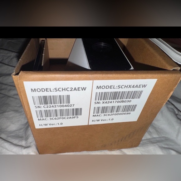 Xfinity Xchc2AEW Home Wireless Security Camera 720p Hd White Model SCHX4AEW - Picture 3 of 3